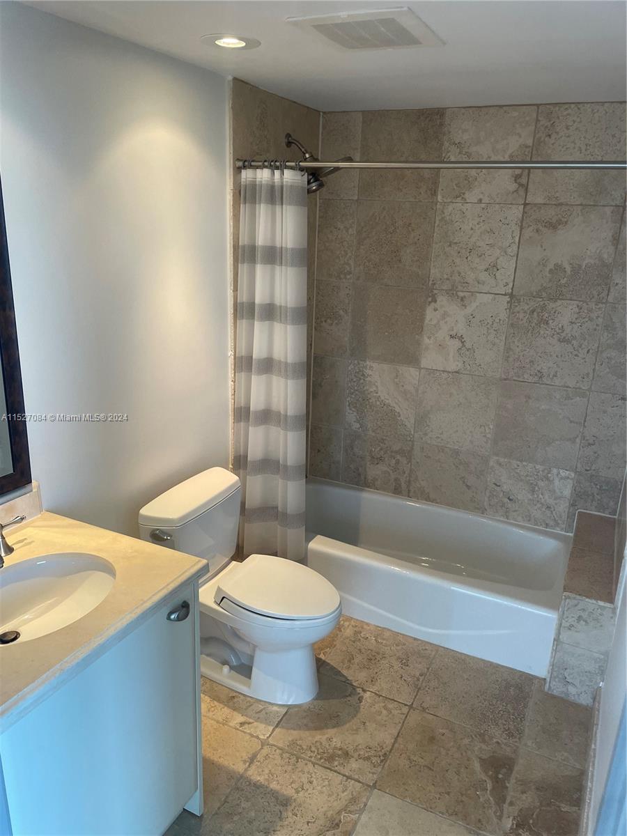 333 Las Olas Way 2501, Fort Lauderdale, Florida 33301, 2 Bedrooms Bedrooms, ,2 BathroomsBathrooms,Residential,For Sale,333 Las Olas Way 2501,A11527084
