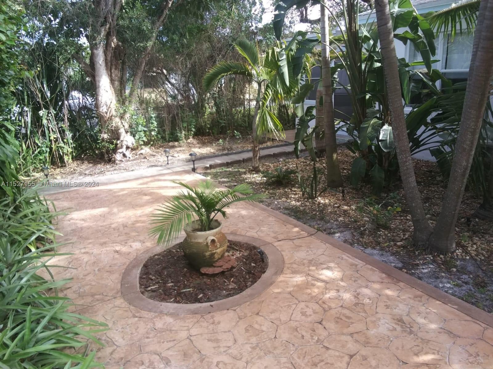 1220 NE 128th St, North Miami, Florida 33161, 2 Bedrooms Bedrooms, ,1 BathroomBathrooms,Residential,For Sale,1220 NE 128th St,A11527155