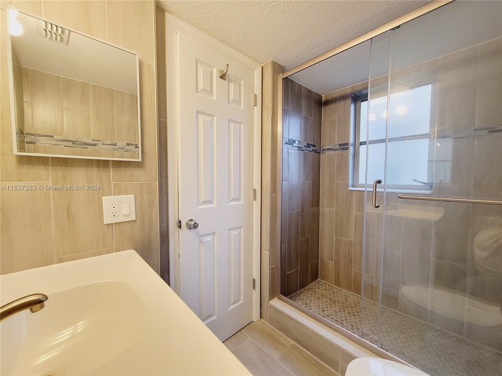 7900 NW 50th St 108, Lauderhill, Florida 33351, 2 Bedrooms Bedrooms, ,2 BathroomsBathrooms,Residentiallease,For Rent,7900 NW 50th St 108,A11527283