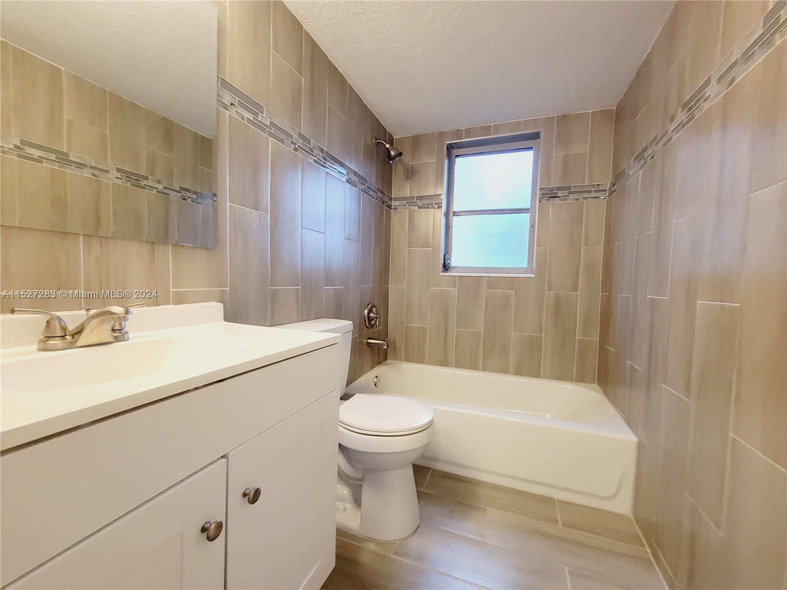 7900 NW 50th St 108, Lauderhill, Florida 33351, 2 Bedrooms Bedrooms, ,2 BathroomsBathrooms,Residentiallease,For Rent,7900 NW 50th St 108,A11527283