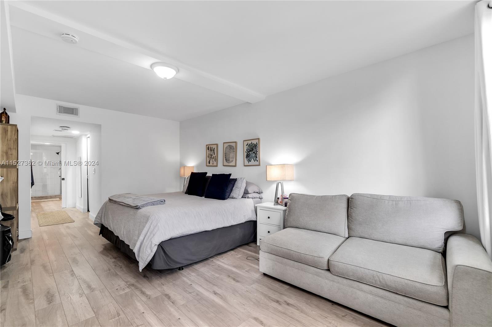 121 Crandon Blvd 256, Key Biscayne, Florida 33149, 3 Bedrooms Bedrooms, ,2 BathroomsBathrooms,Residential,For Sale,121 Crandon Blvd 256,A11527362