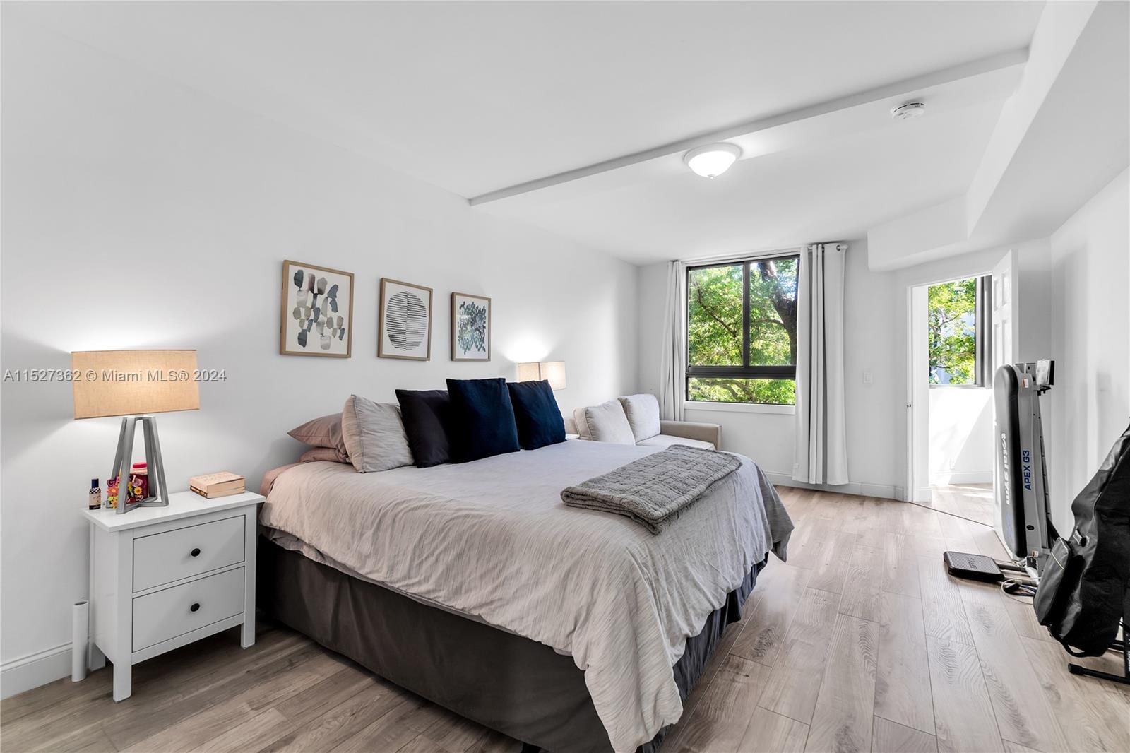 121 Crandon Blvd 256, Key Biscayne, Florida 33149, 3 Bedrooms Bedrooms, ,2 BathroomsBathrooms,Residential,For Sale,121 Crandon Blvd 256,A11527362