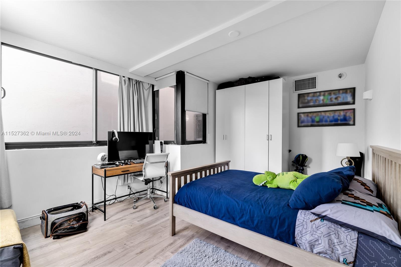 121 Crandon Blvd 256, Key Biscayne, Florida 33149, 3 Bedrooms Bedrooms, ,2 BathroomsBathrooms,Residential,For Sale,121 Crandon Blvd 256,A11527362
