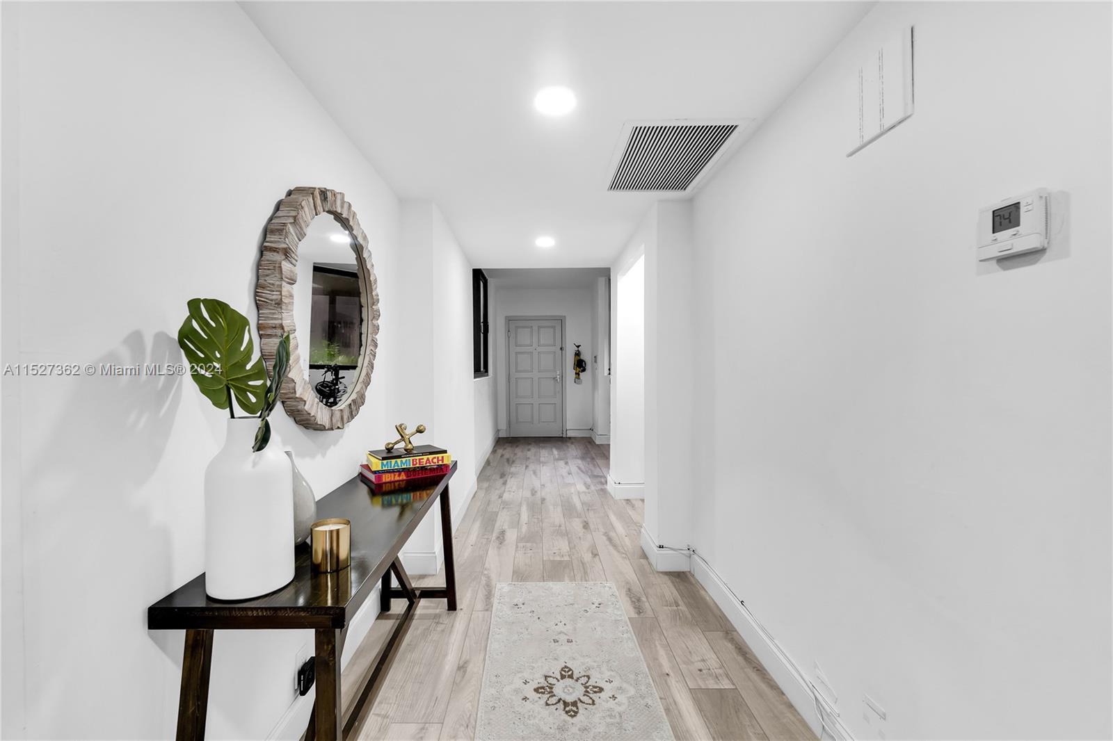 121 Crandon Blvd 256, Key Biscayne, Florida 33149, 3 Bedrooms Bedrooms, ,2 BathroomsBathrooms,Residential,For Sale,121 Crandon Blvd 256,A11527362