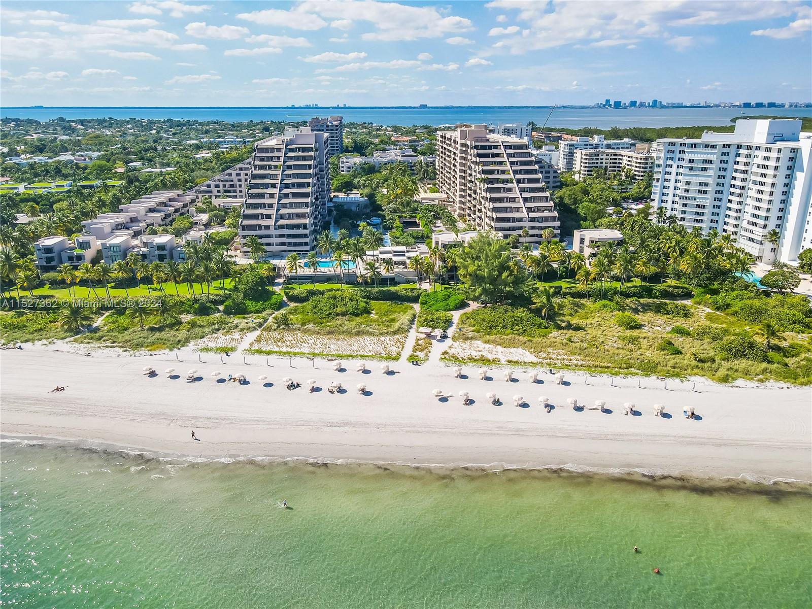 121 Crandon Blvd 256, Key Biscayne, Florida 33149, 3 Bedrooms Bedrooms, ,2 BathroomsBathrooms,Residential,For Sale,121 Crandon Blvd 256,A11527362