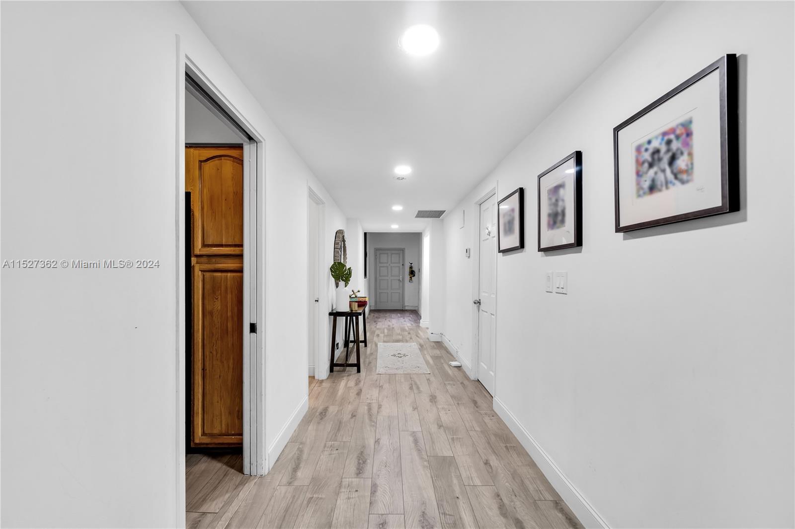 121 Crandon Blvd 256, Key Biscayne, Florida 33149, 3 Bedrooms Bedrooms, ,2 BathroomsBathrooms,Residential,For Sale,121 Crandon Blvd 256,A11527362