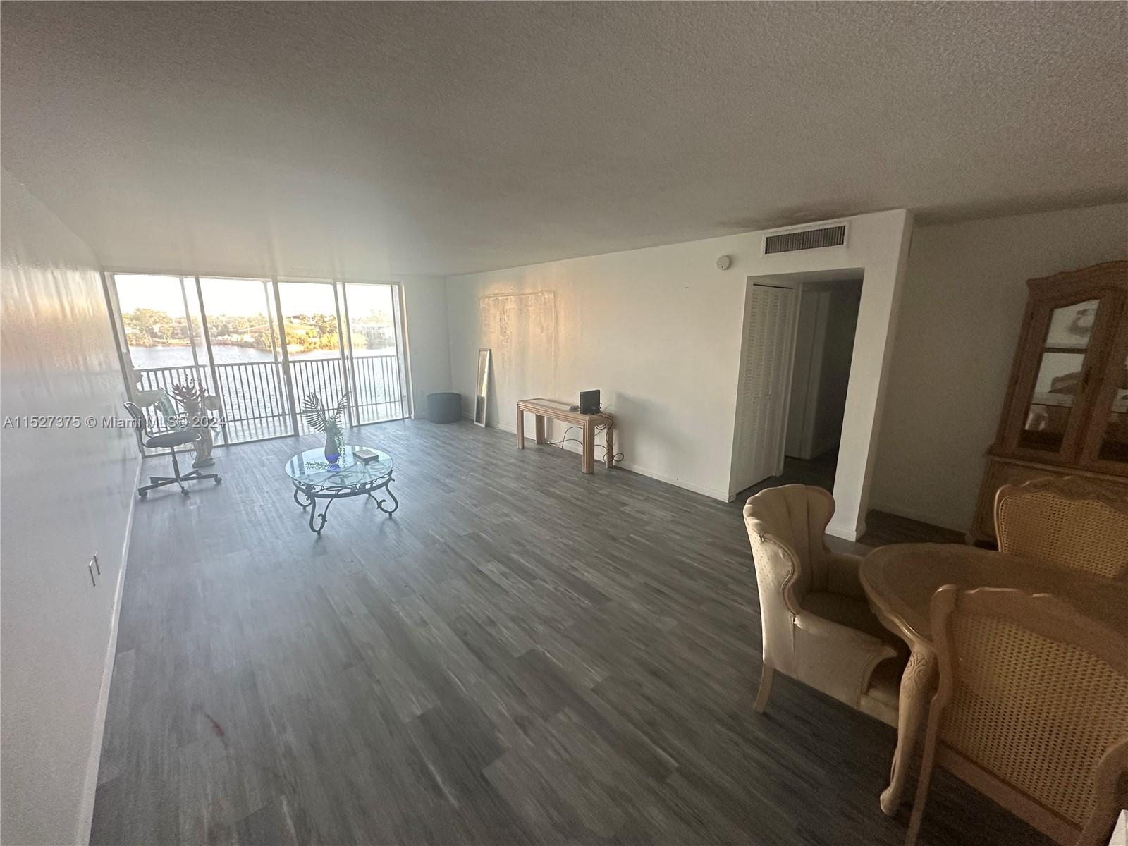 Miami, Florida 33179, 2 Bedrooms Bedrooms, ,2 BathroomsBathrooms,Residential,For Sale,A11527375