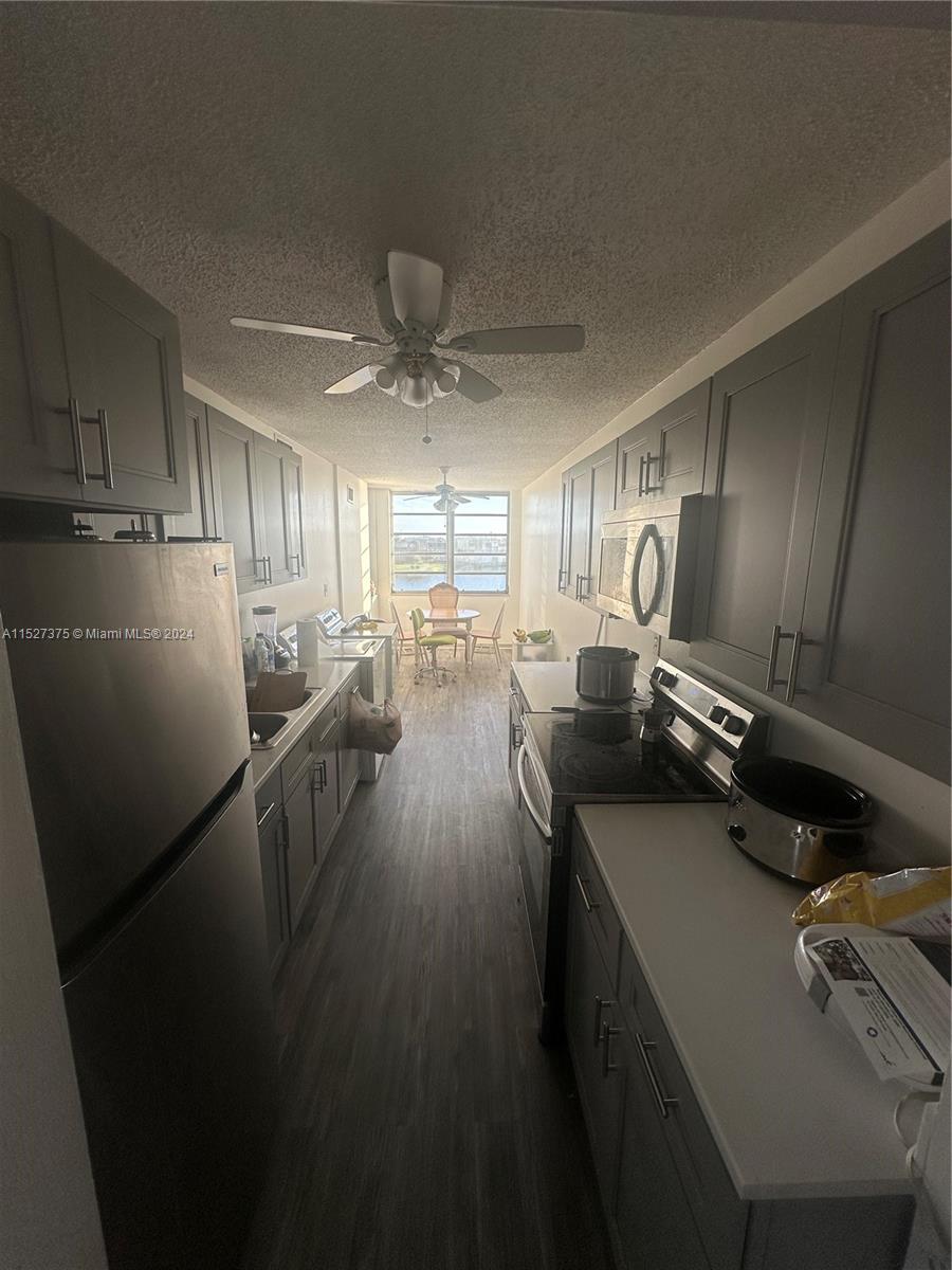 Miami, Florida 33179, 2 Bedrooms Bedrooms, ,2 BathroomsBathrooms,Residential,For Sale,A11527375