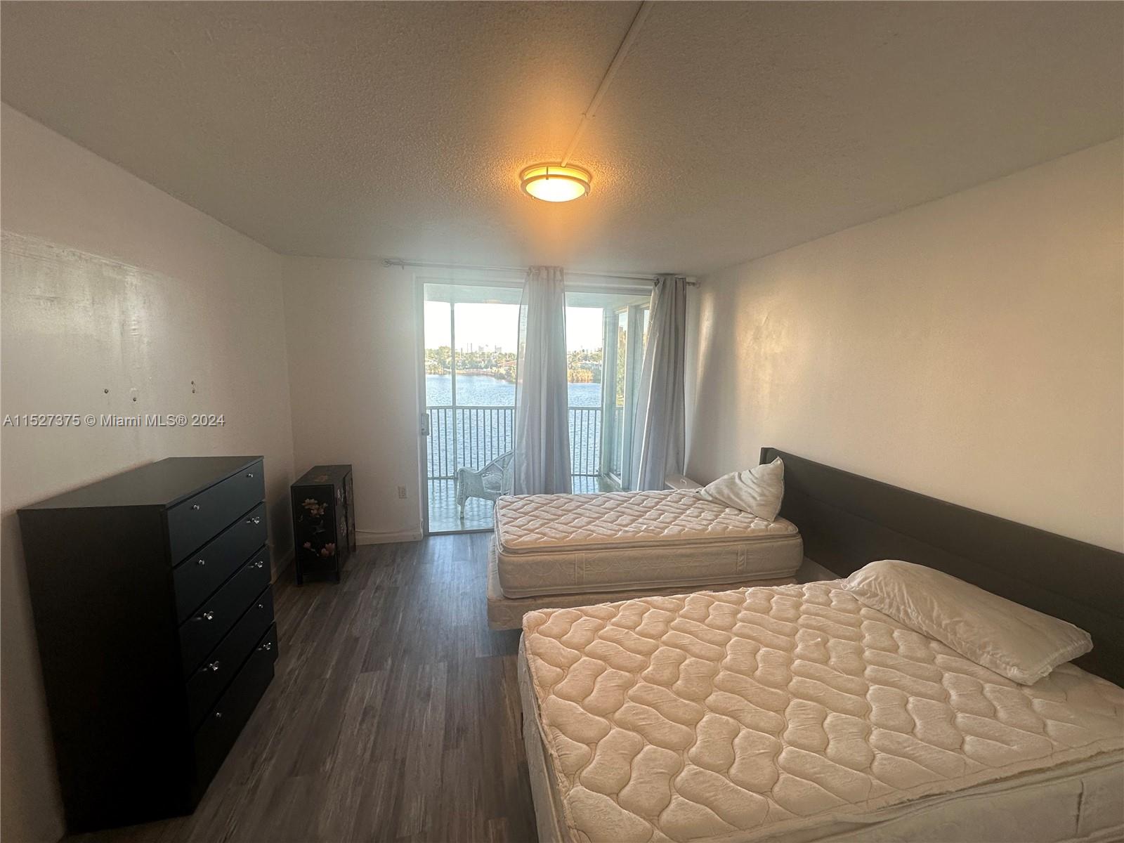 Miami, Florida 33179, 2 Bedrooms Bedrooms, ,2 BathroomsBathrooms,Residential,For Sale,A11527375