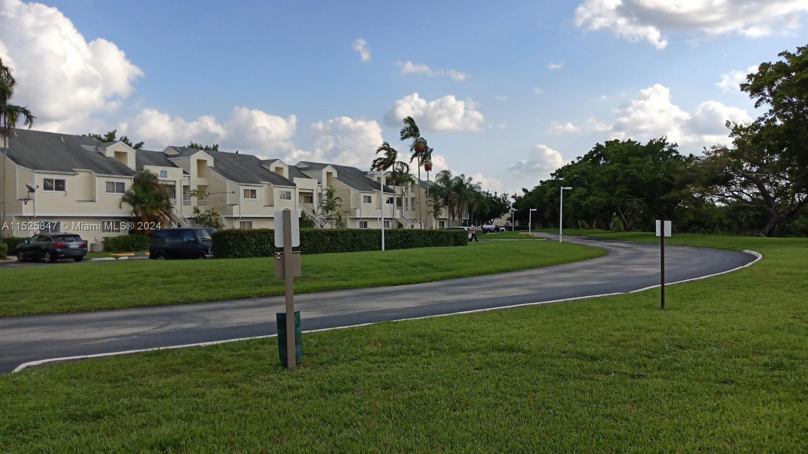 3425 NW 44th St 205, Oakland Park, Florida 33309, 2 Bedrooms Bedrooms, ,2 BathroomsBathrooms,Residentiallease,For Rent,3425 NW 44th St 205,A11525847