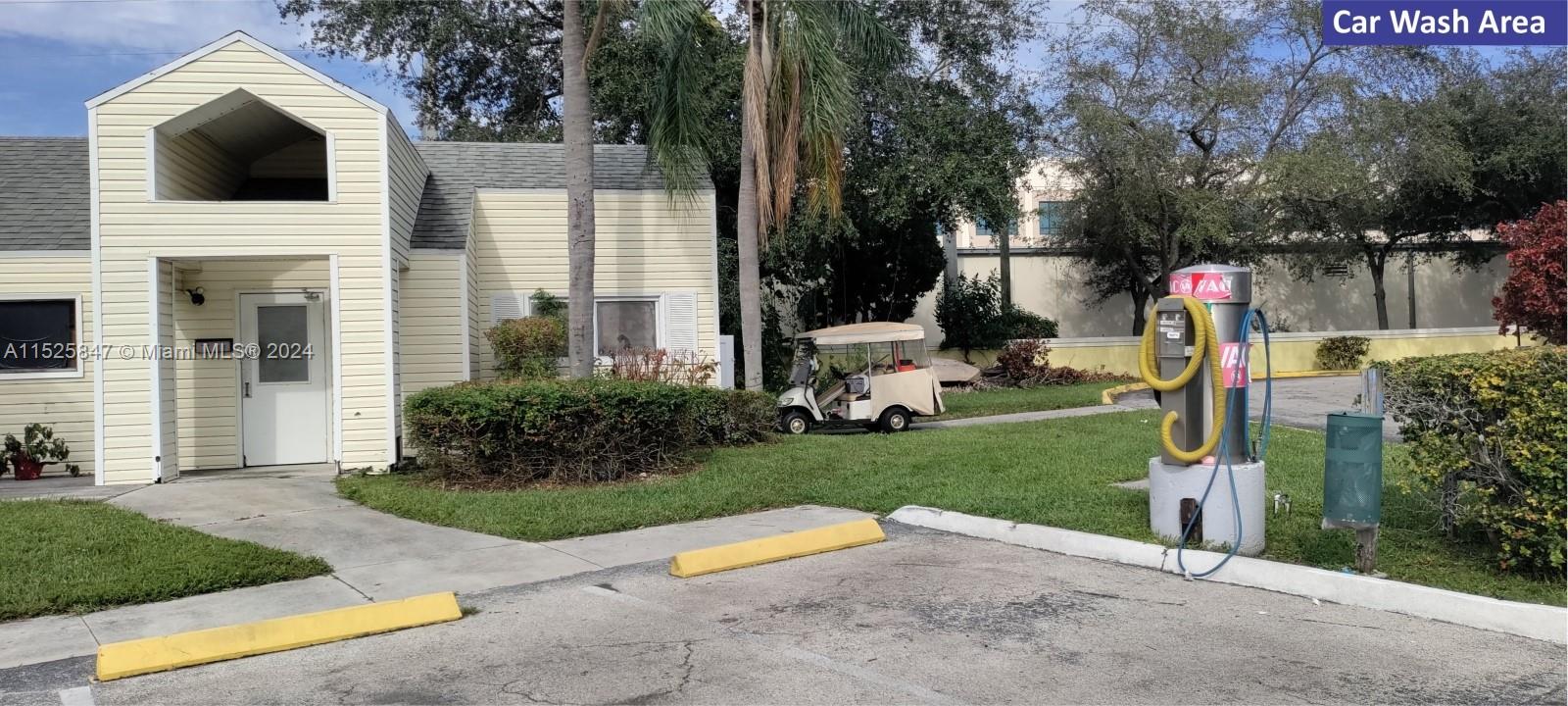 3425 NW 44th St 205, Oakland Park, Florida 33309, 2 Bedrooms Bedrooms, ,2 BathroomsBathrooms,Residentiallease,For Rent,3425 NW 44th St 205,A11525847