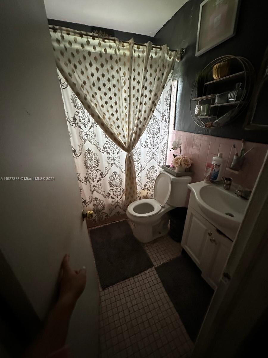 1248 SW 32nd Ave, Fort Lauderdale, Florida 33312, ,Residentialincome,For Sale,1248 SW 32nd Ave,A11527383