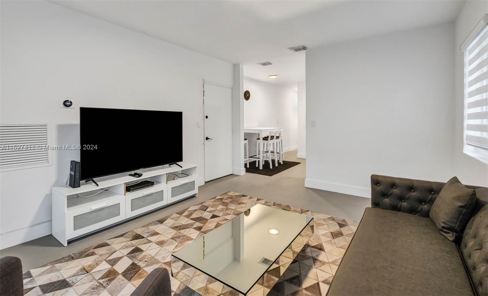 815 W 39th St, Miami Beach, Florida 33140, ,Residentialincome,For Sale,815 W 39th St,A11527411