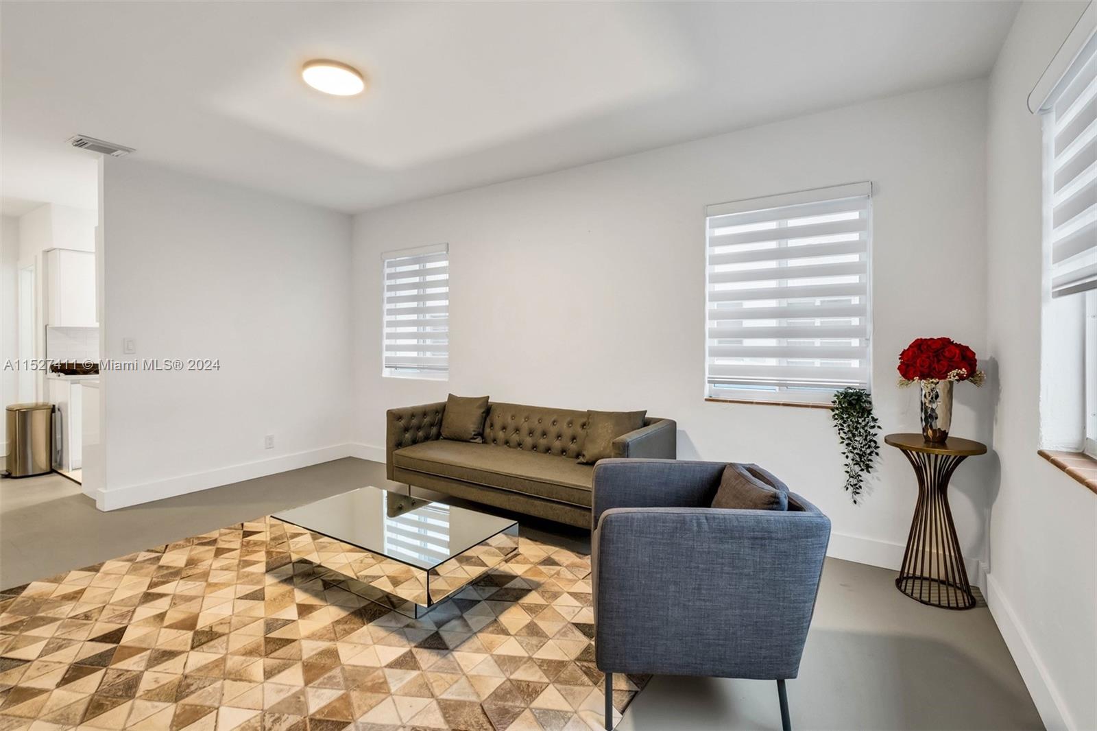 815 W 39th St, Miami Beach, Florida 33140, ,Residentialincome,For Sale,815 W 39th St,A11527411