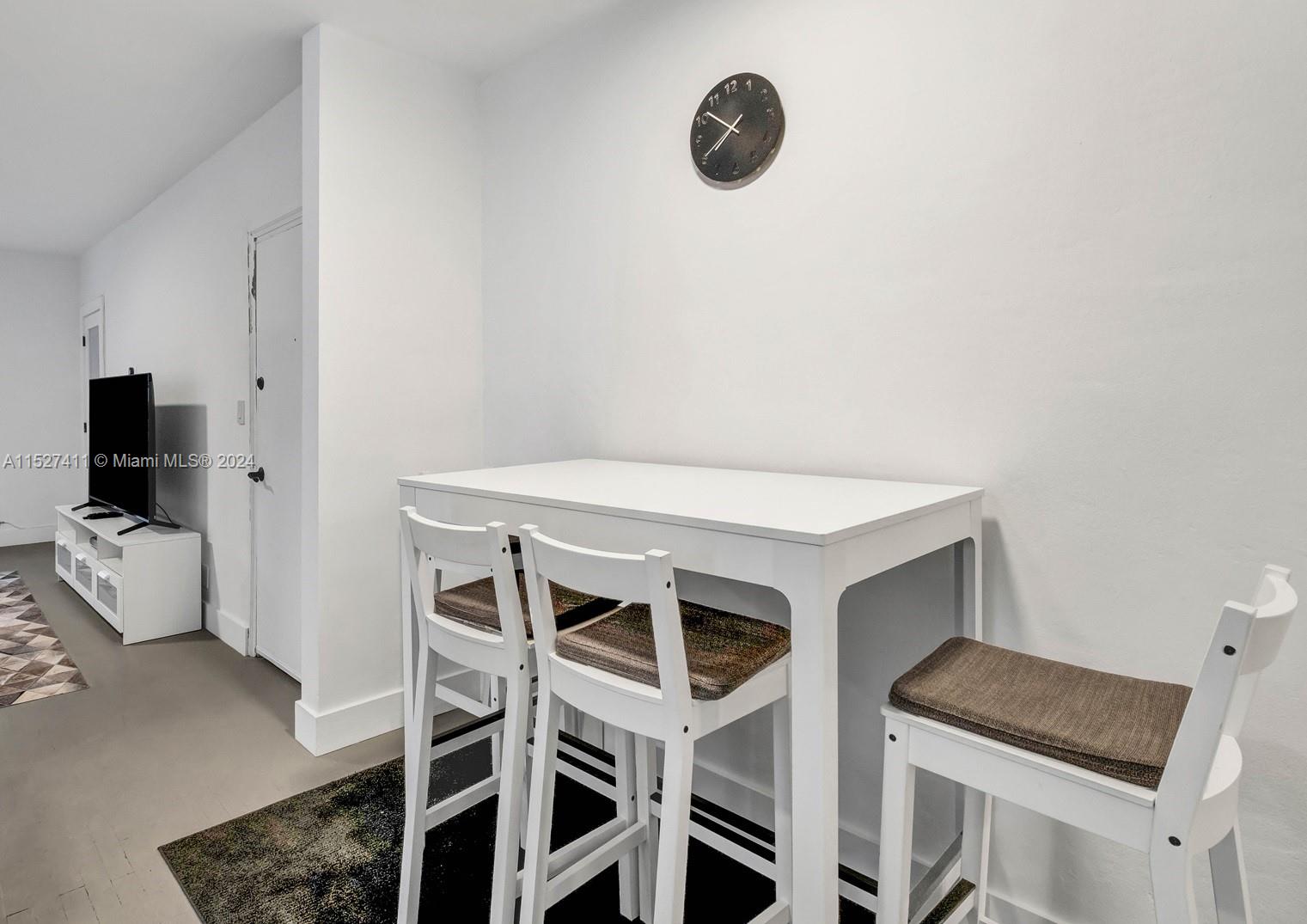 815 W 39th St, Miami Beach, Florida 33140, ,Residentialincome,For Sale,815 W 39th St,A11527411