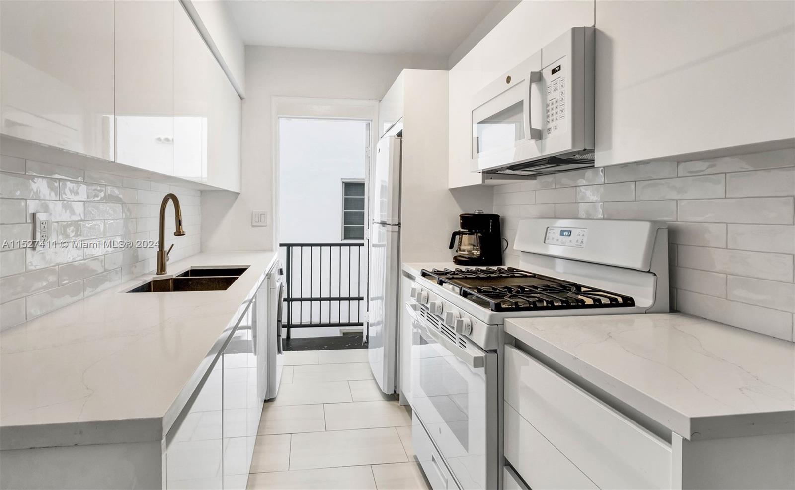 815 W 39th St, Miami Beach, Florida 33140, ,Residentialincome,For Sale,815 W 39th St,A11527411