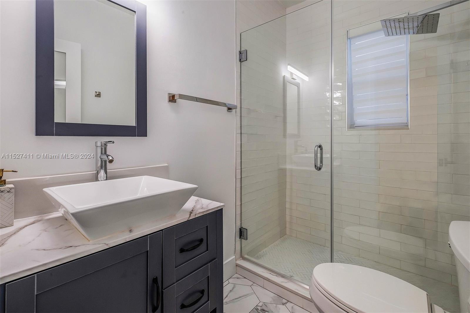 815 W 39th St, Miami Beach, Florida 33140, ,Residentialincome,For Sale,815 W 39th St,A11527411