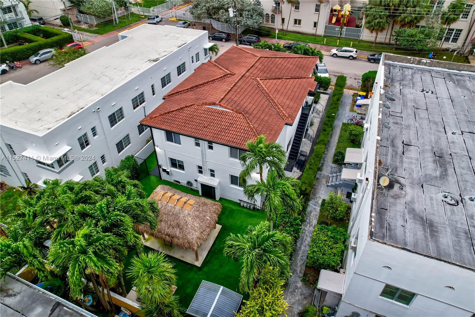 815 W 39th St, Miami Beach, Florida 33140, ,Residentialincome,For Sale,815 W 39th St,A11527411