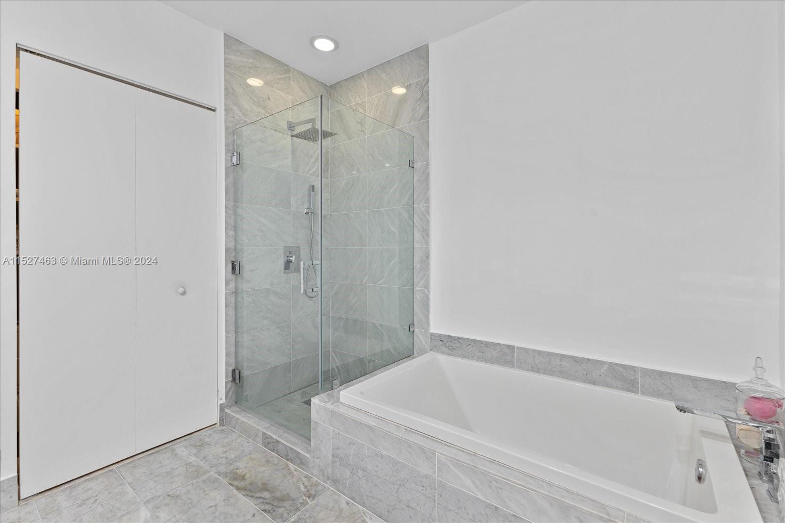 801 S Miami Ave 5209, Miami, Florida 33130, 3 Bedrooms Bedrooms, ,3 BathroomsBathrooms,Residential,For Sale,801 S Miami Ave 5209,A11527463