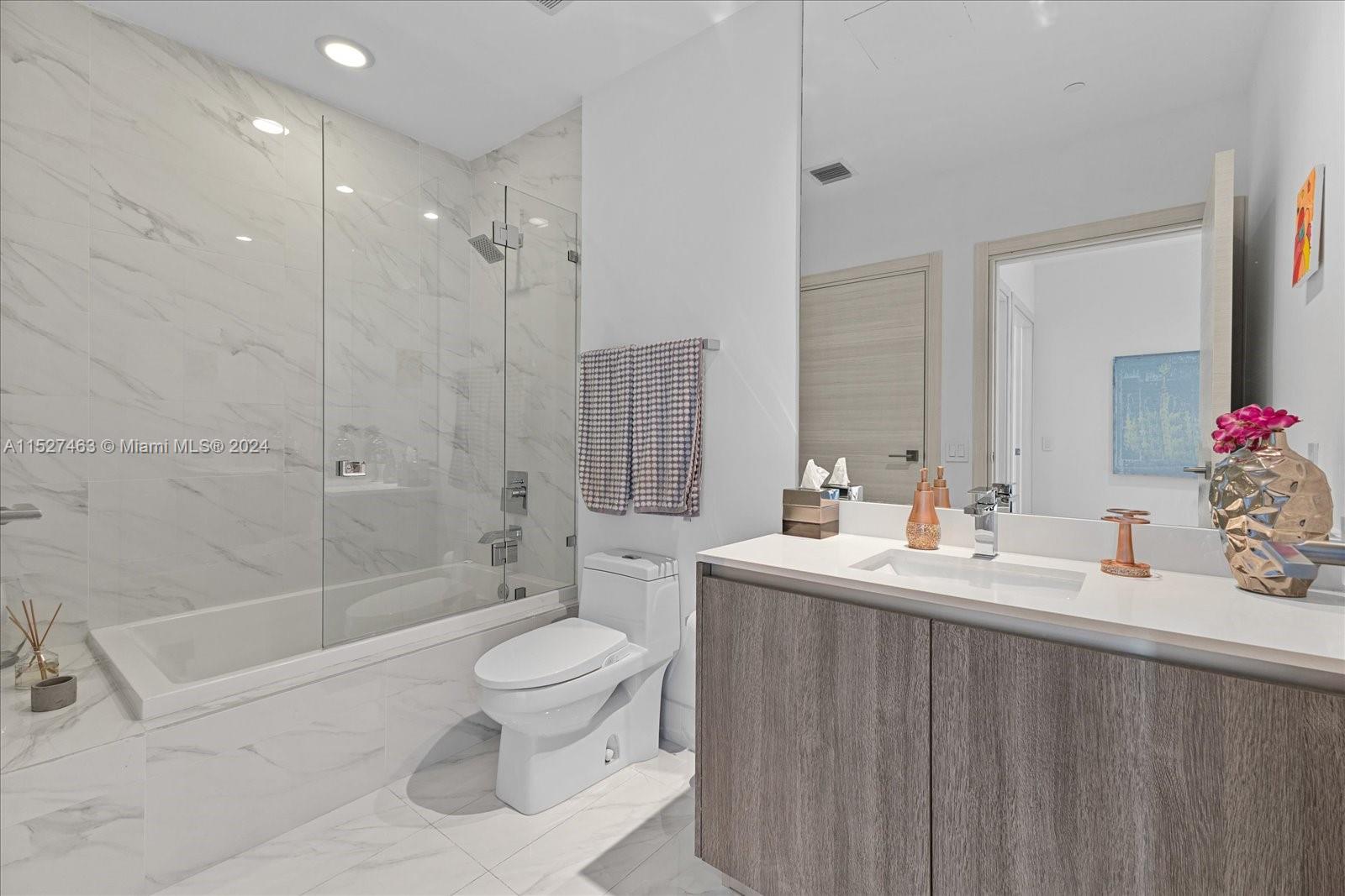 801 S Miami Ave 5209, Miami, Florida 33130, 3 Bedrooms Bedrooms, ,3 BathroomsBathrooms,Residential,For Sale,801 S Miami Ave 5209,A11527463