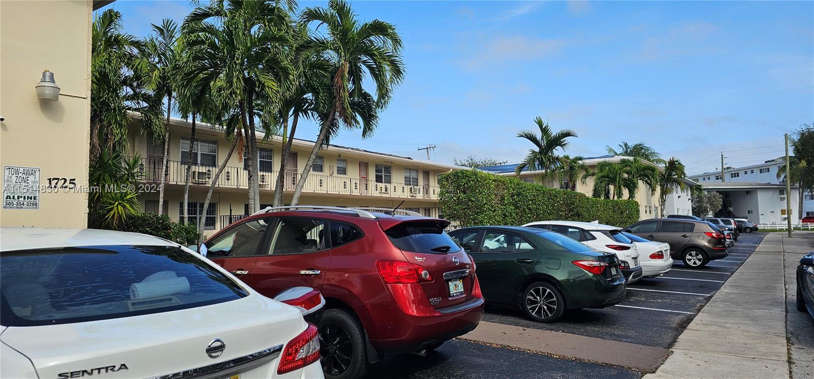 1725 NE 116th Rd 1, North Miami, Florida 33181, 2 Bedrooms Bedrooms, ,2 BathroomsBathrooms,Residential,For Sale,1725 NE 116th Rd 1,A11514830
