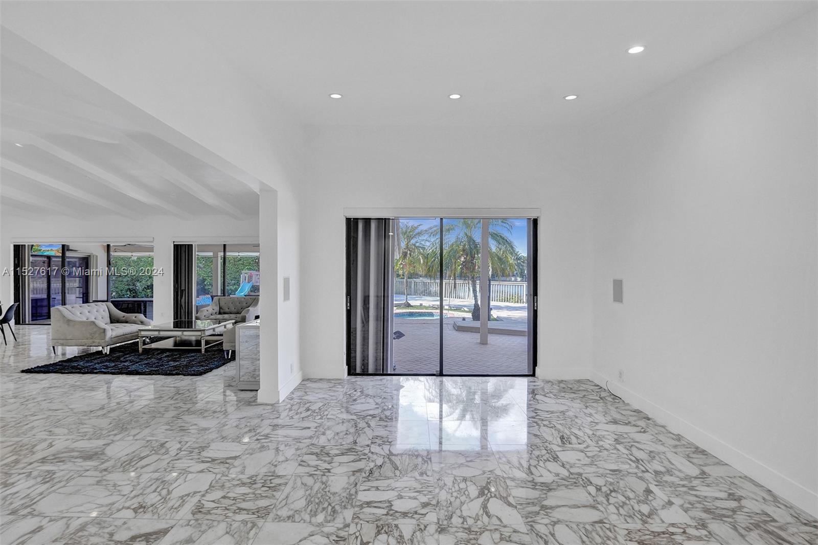 3180 N 36th St, Hollywood, Florida 33021, 5 Bedrooms Bedrooms, ,3 BathroomsBathrooms,Residentiallease,For Rent,3180 N 36th St,A11527617