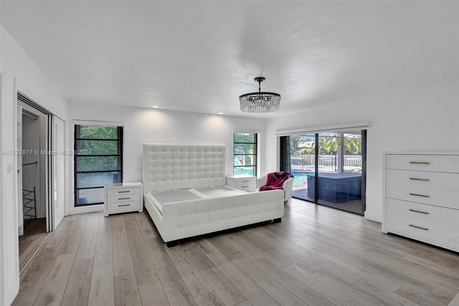 3180 N 36th St, Hollywood, Florida 33021, 5 Bedrooms Bedrooms, ,3 BathroomsBathrooms,Residentiallease,For Rent,3180 N 36th St,A11527617