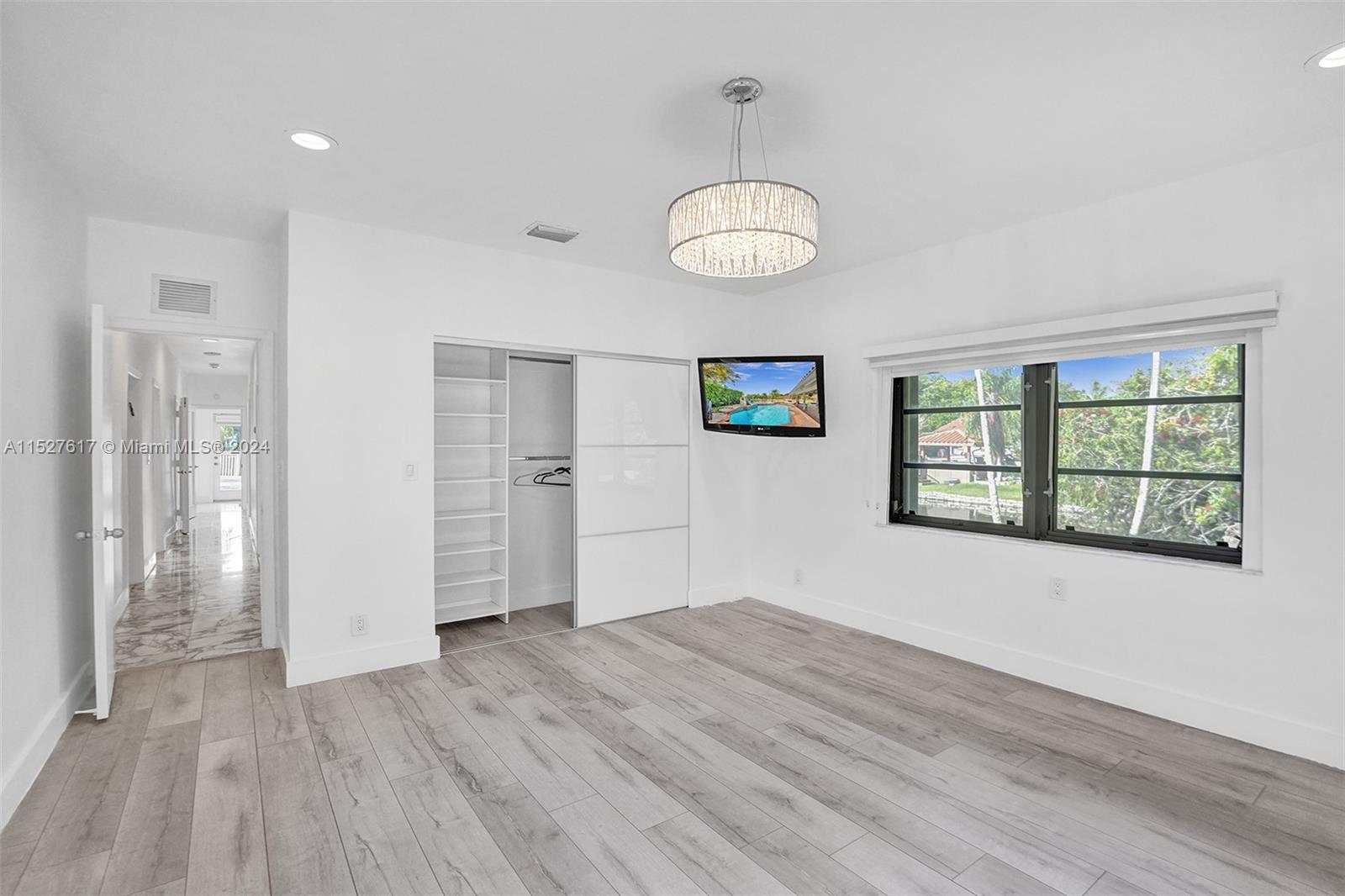 3180 N 36th St, Hollywood, Florida 33021, 5 Bedrooms Bedrooms, ,3 BathroomsBathrooms,Residentiallease,For Rent,3180 N 36th St,A11527617