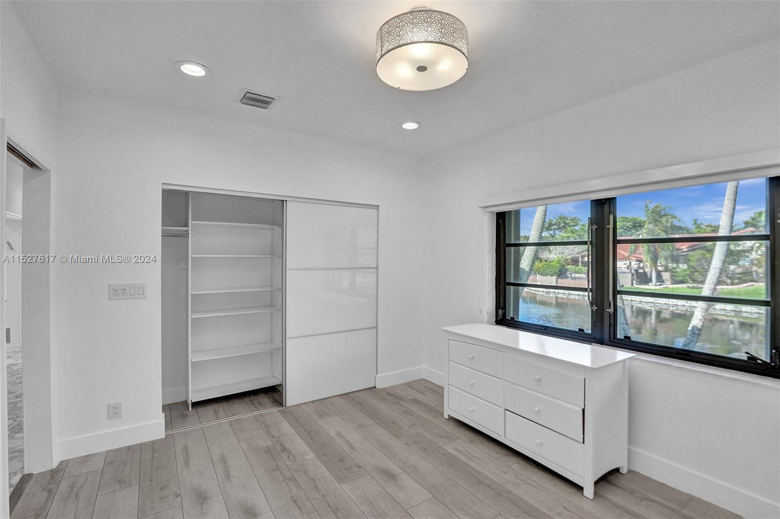 3180 N 36th St, Hollywood, Florida 33021, 5 Bedrooms Bedrooms, ,3 BathroomsBathrooms,Residentiallease,For Rent,3180 N 36th St,A11527617