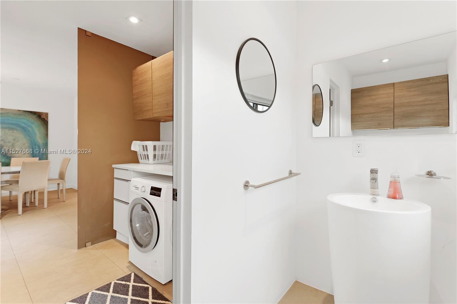 114 5th Dilido Ter, Miami Beach, Florida 33139, 3 Bedrooms Bedrooms, ,2 BathroomsBathrooms,Residentiallease,For Rent,114 5th Dilido Ter,A11527668