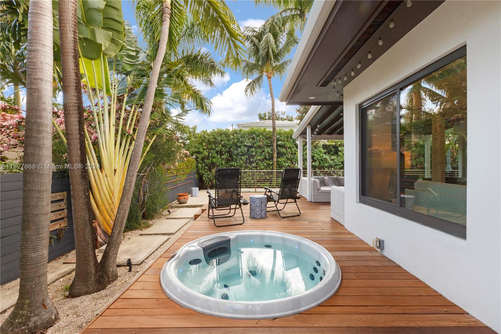 114 5th Dilido Ter, Miami Beach, Florida 33139, 3 Bedrooms Bedrooms, ,2 BathroomsBathrooms,Residentiallease,For Rent,114 5th Dilido Ter,A11527668