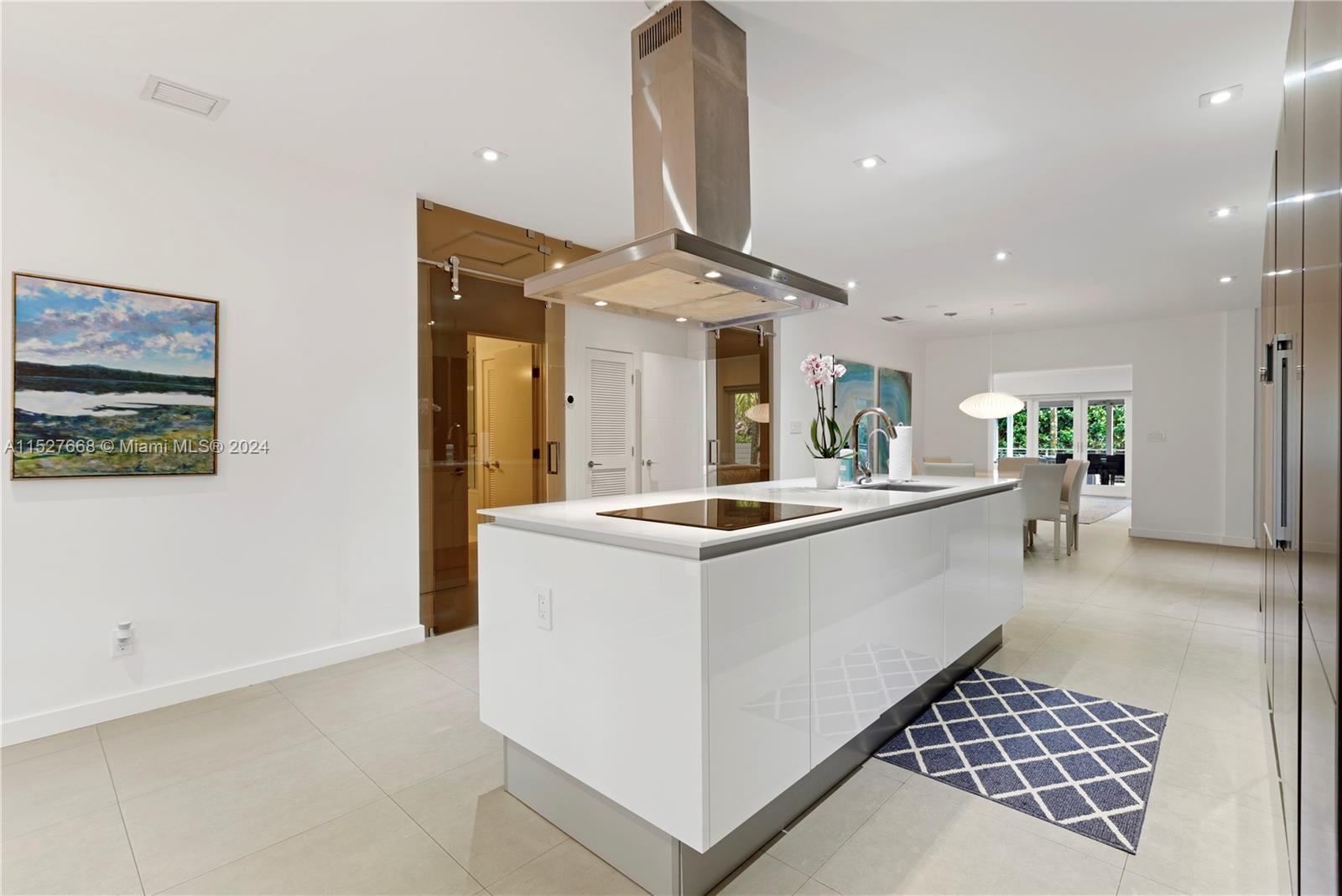 114 5th Dilido Ter, Miami Beach, Florida 33139, 3 Bedrooms Bedrooms, ,2 BathroomsBathrooms,Residentiallease,For Rent,114 5th Dilido Ter,A11527668