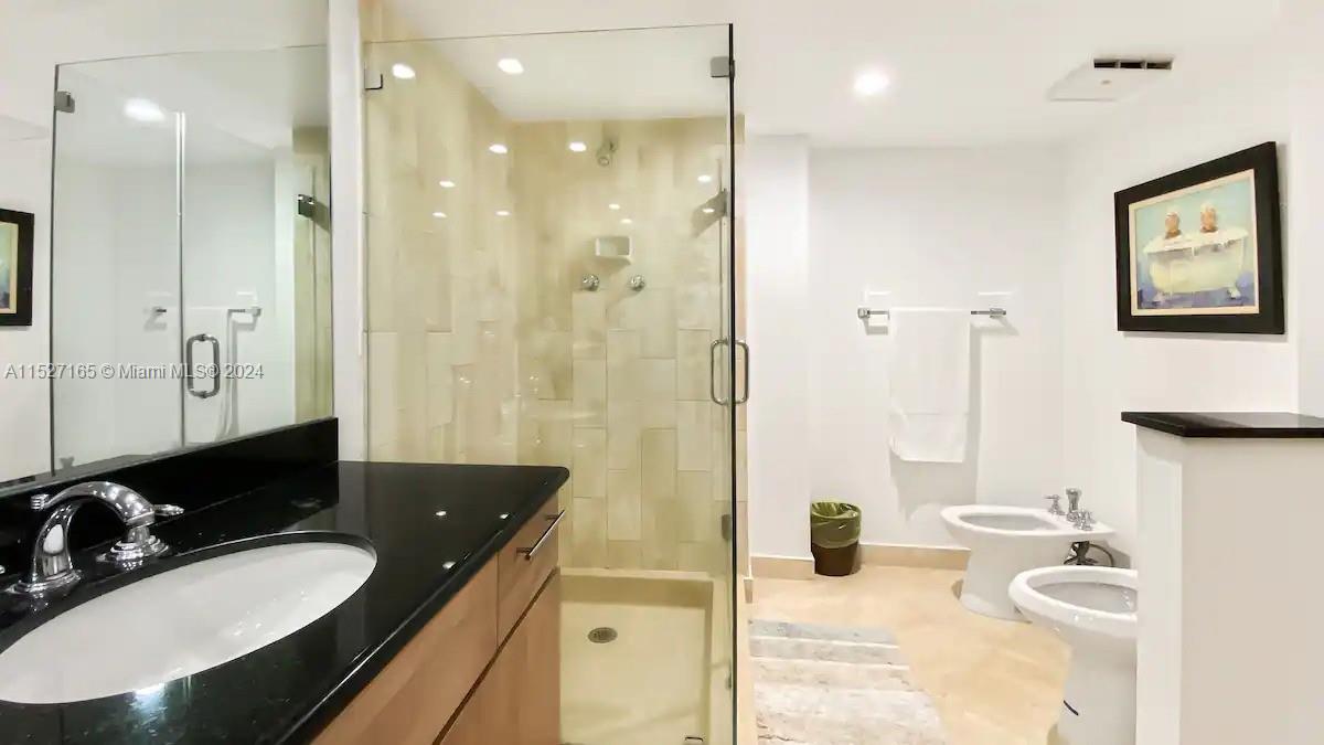 1717 N Bayshore Dr A-2741, Miami, Florida 33132, 3 Bedrooms Bedrooms, ,2 BathroomsBathrooms,Residentiallease,For Rent,1717 N Bayshore Dr A-2741,A11527165