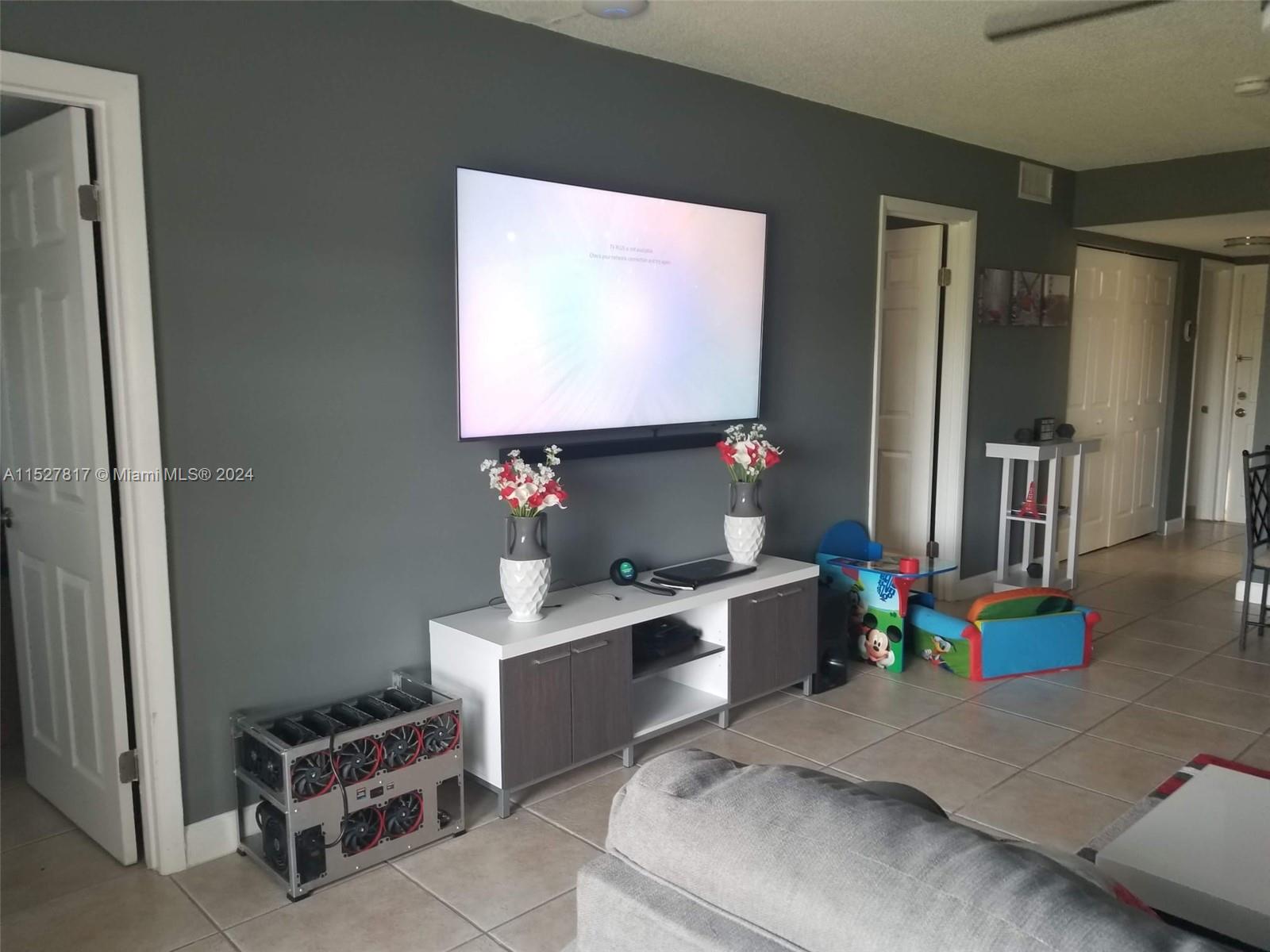 2420 SW 81st Ave 404, Davie, Florida 33324, 1 Bedroom Bedrooms, ,1 BathroomBathrooms,Residential,For Sale,2420 SW 81st Ave 404,A11527817