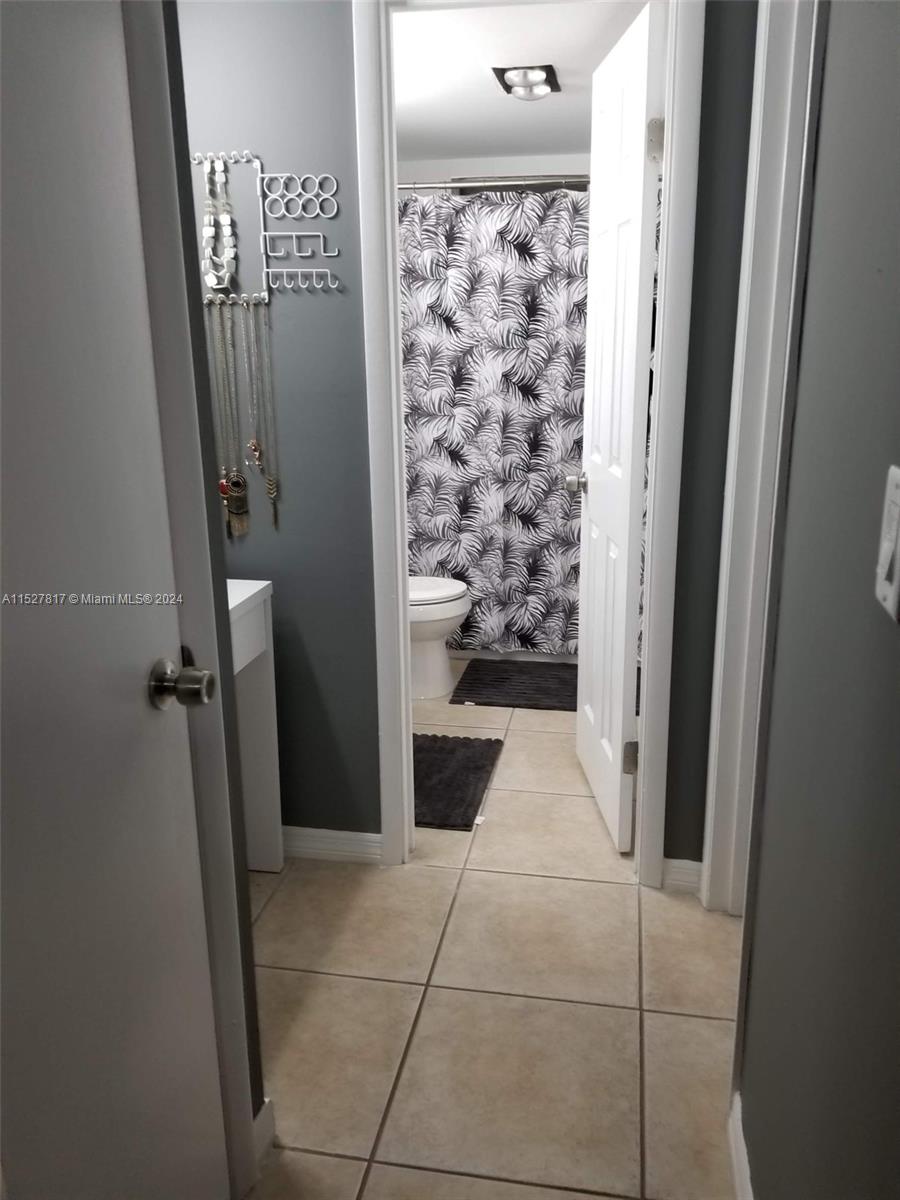 2420 SW 81st Ave 404, Davie, Florida 33324, 1 Bedroom Bedrooms, ,1 BathroomBathrooms,Residential,For Sale,2420 SW 81st Ave 404,A11527817
