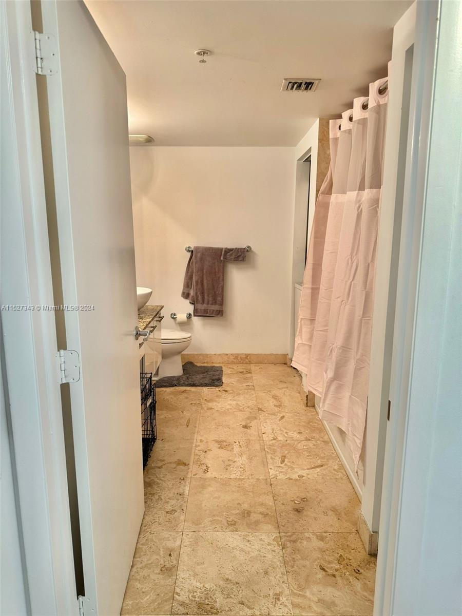 41 SE 5th St 1706, Miami, Florida 33131, 1 Bedroom Bedrooms, ,1 BathroomBathrooms,Residential,For Sale,41 SE 5th St 1706,A11527343