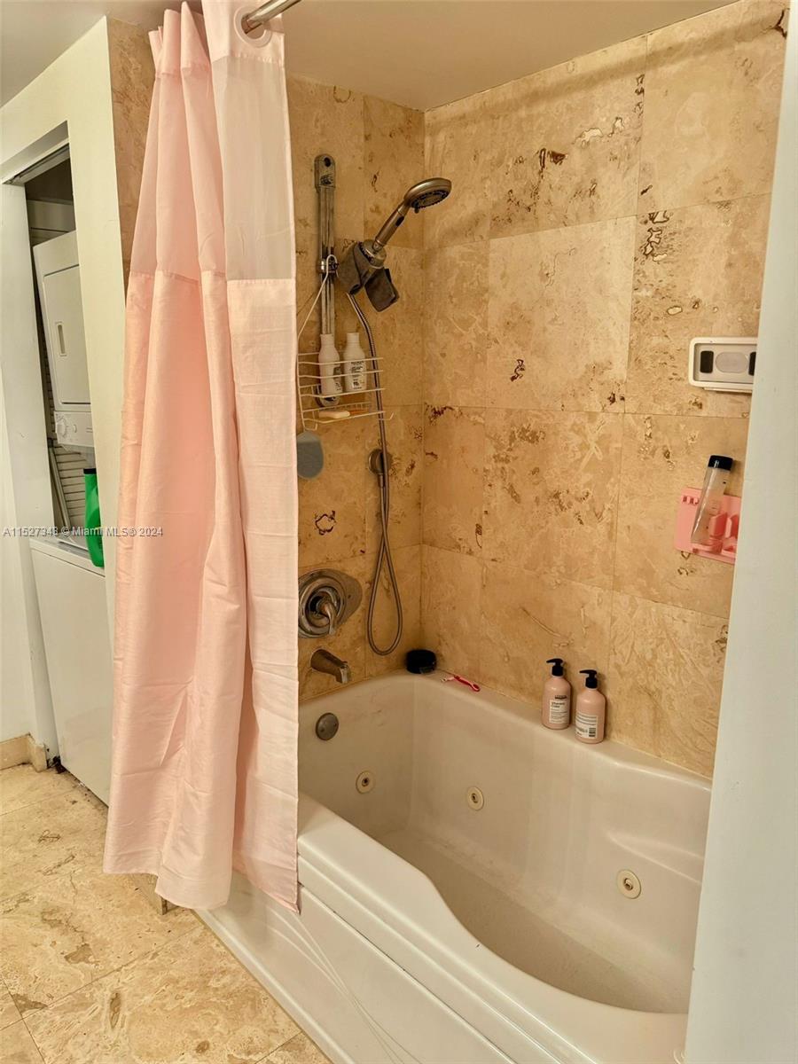 41 SE 5th St 1706, Miami, Florida 33131, 1 Bedroom Bedrooms, ,1 BathroomBathrooms,Residential,For Sale,41 SE 5th St 1706,A11527343