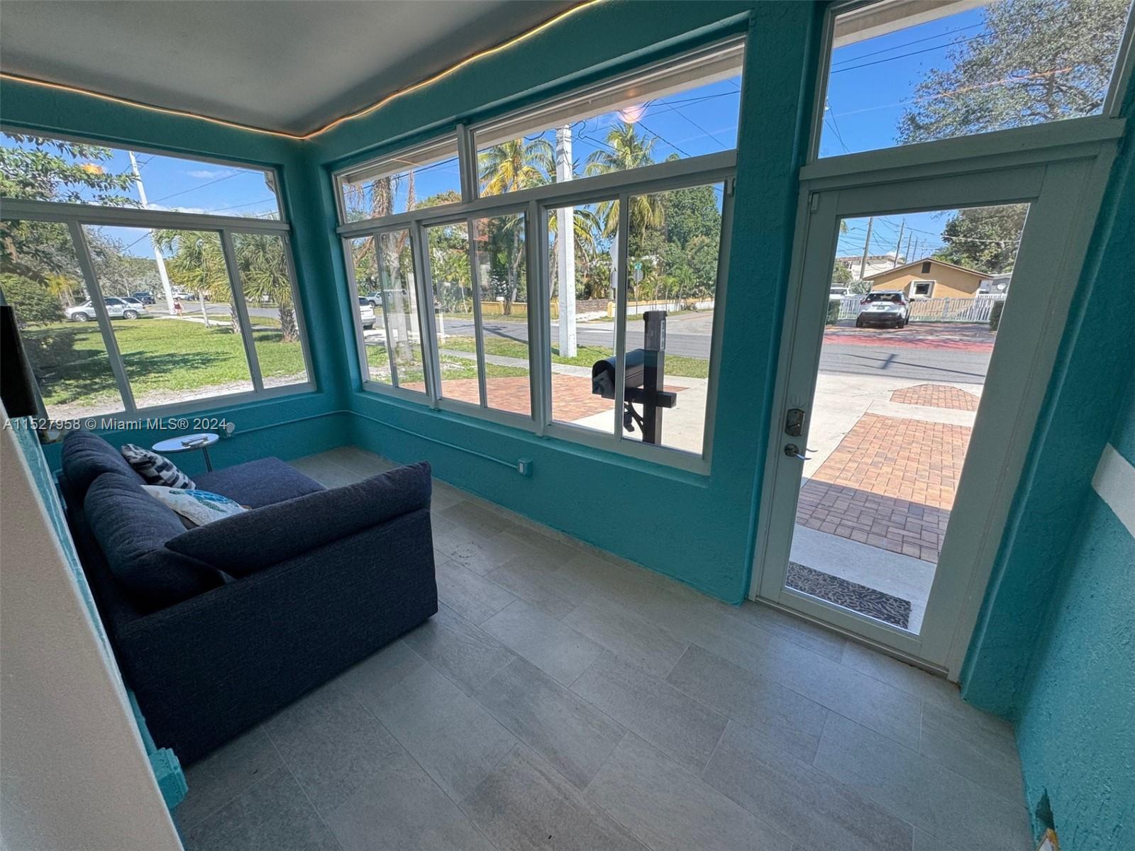 350 SW 2nd Ave 350, Dania Beach, Florida 33004, 3 Bedrooms Bedrooms, ,2 BathroomsBathrooms,Residentiallease,For Rent,350 SW 2nd Ave 350,A11527958