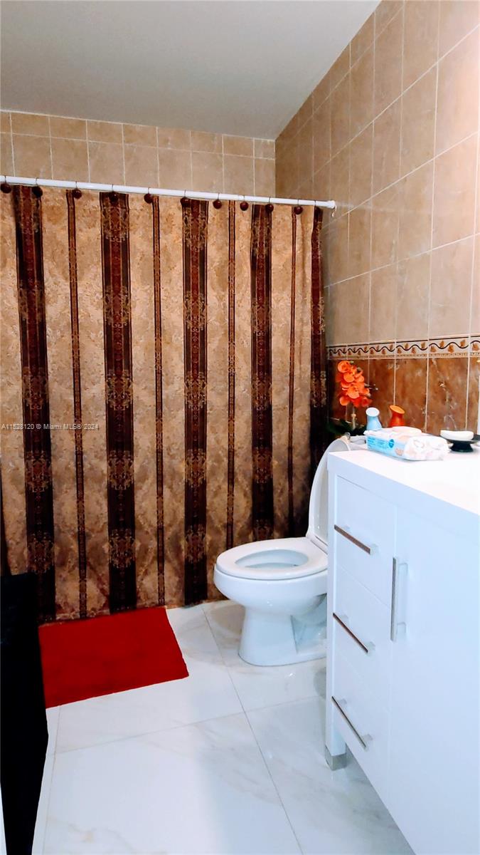 18605 NW 42nd Pl, Miami Gardens, Florida 33055, 4 Bedrooms Bedrooms, ,3 BathroomsBathrooms,Residential,For Sale,18605 NW 42nd Pl,A11528120