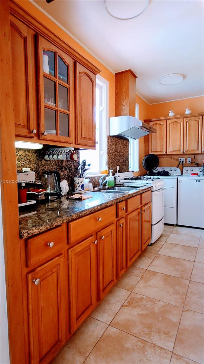 18605 NW 42nd Pl, Miami Gardens, Florida 33055, 4 Bedrooms Bedrooms, ,3 BathroomsBathrooms,Residential,For Sale,18605 NW 42nd Pl,A11528120