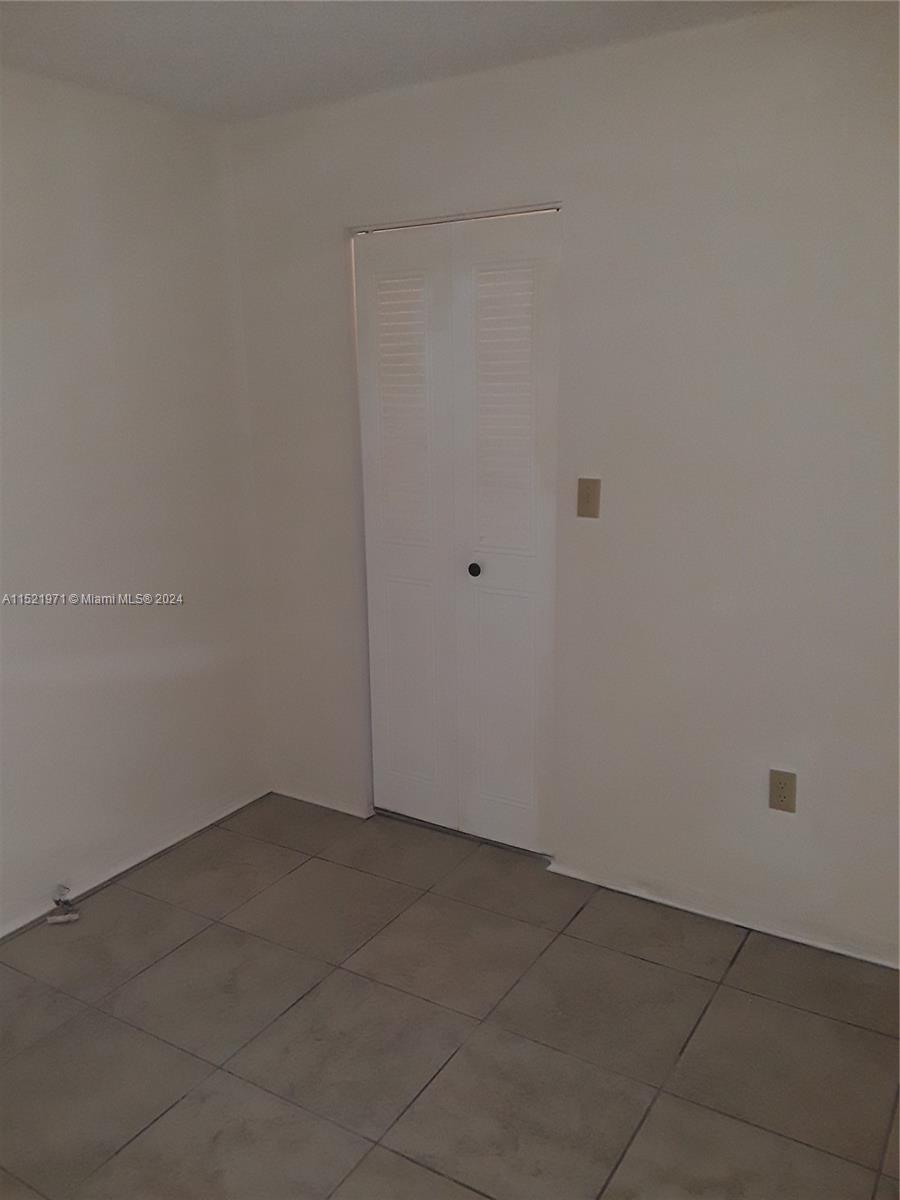 8267 SW 128th St 105, Pinecrest, Florida 33156, 1 Bedroom Bedrooms, ,1 BathroomBathrooms,Residentiallease,For Rent,8267 SW 128th St 105,A11521971