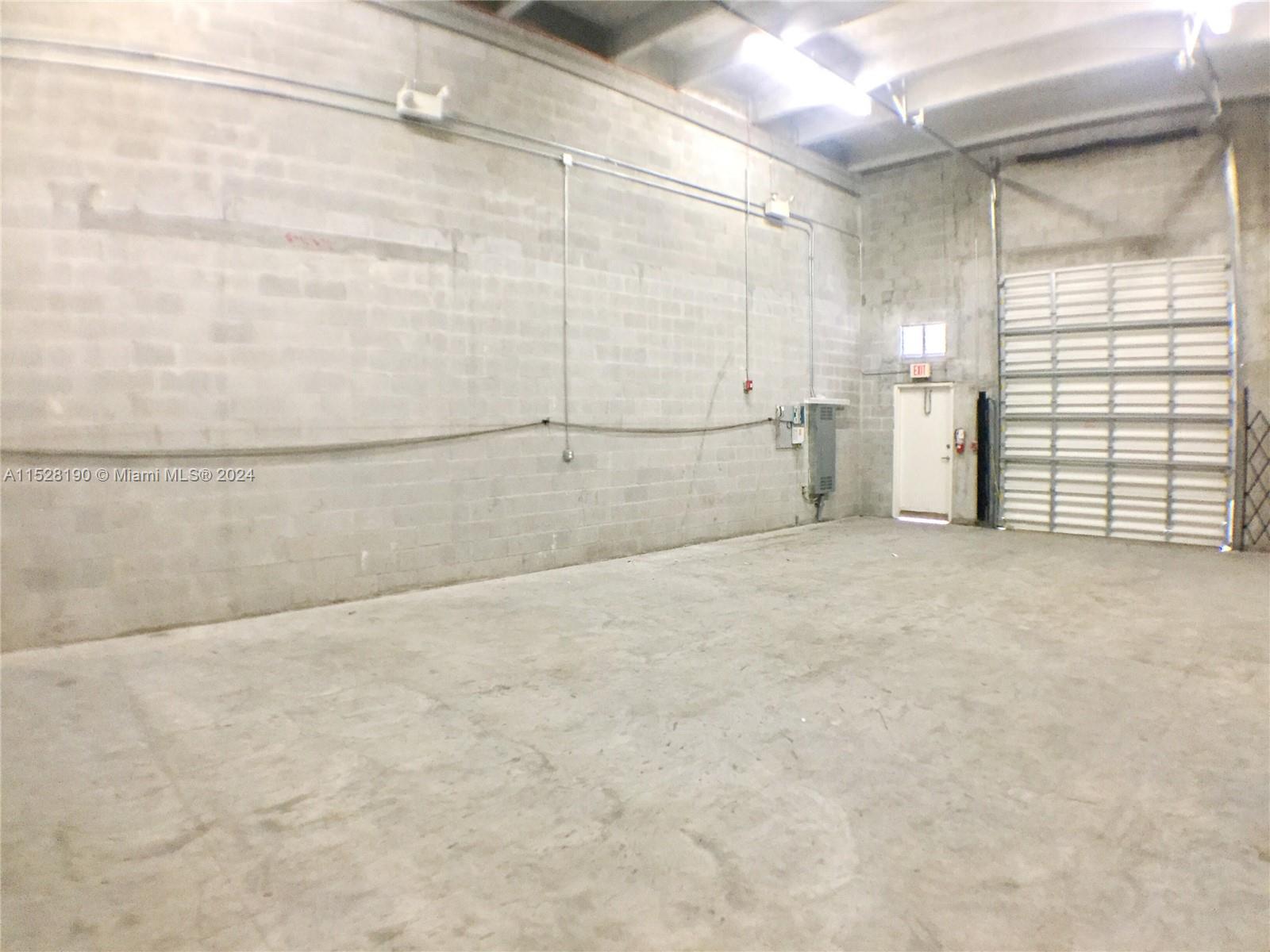 11413 NW 122nd St 16, Medley, Florida 33178, ,Commerciallease,For Rent,11413 NW 122nd St 16,A11528190