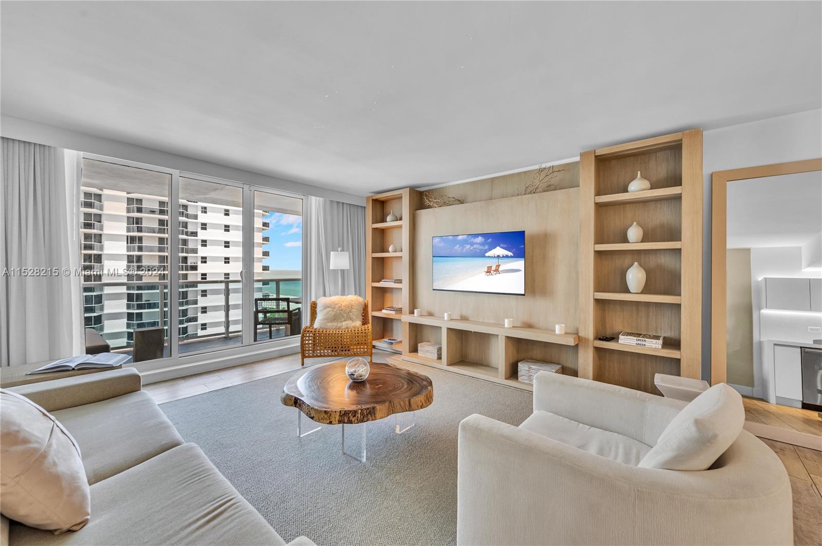 102 24th St 1113, Miami Beach, Florida 33139, 1 Bedroom Bedrooms, ,1 BathroomBathrooms,Residential,For Sale,102 24th St 1113,A11528215