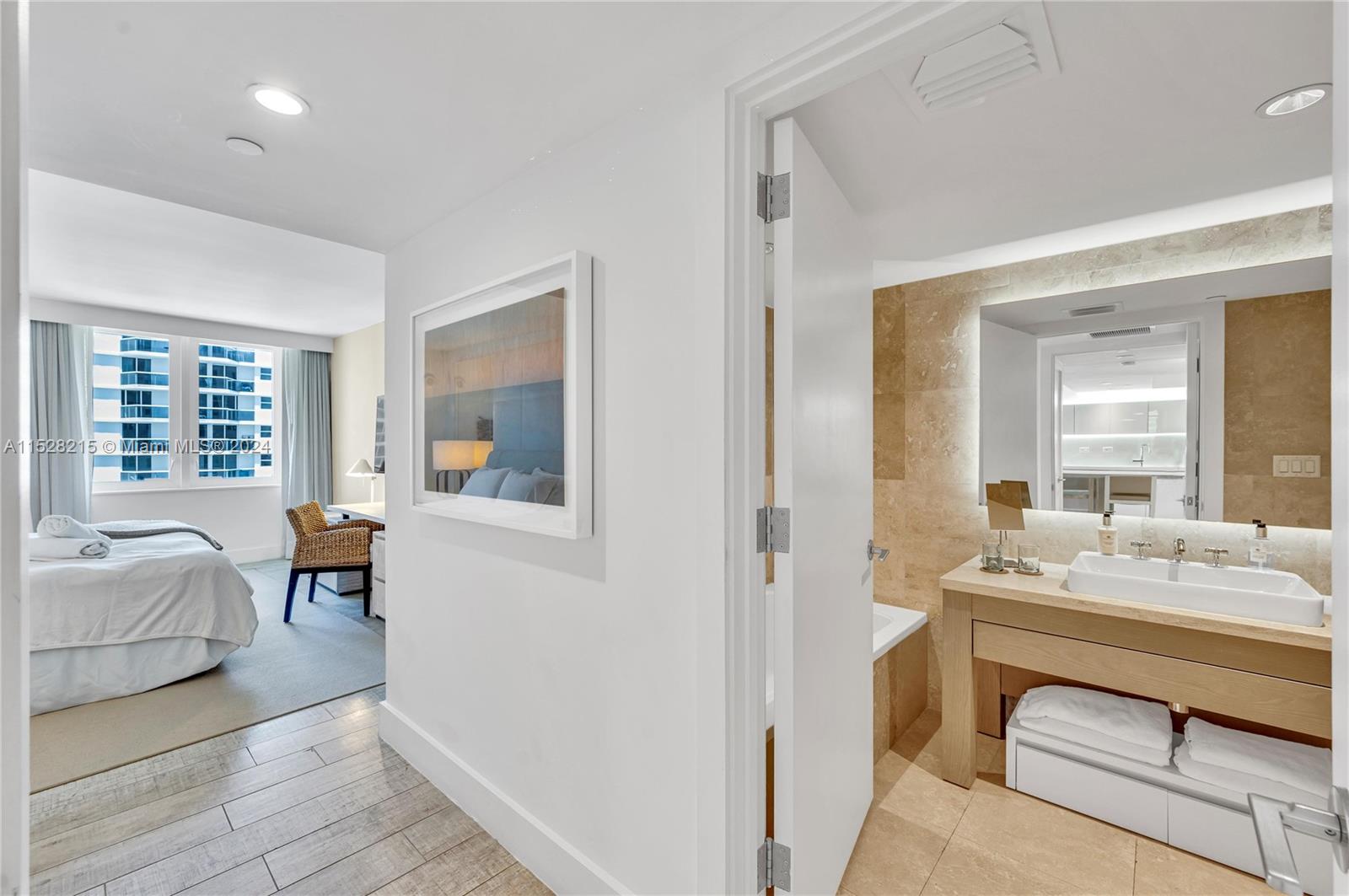 102 24th St 1113, Miami Beach, Florida 33139, 1 Bedroom Bedrooms, ,1 BathroomBathrooms,Residential,For Sale,102 24th St 1113,A11528215