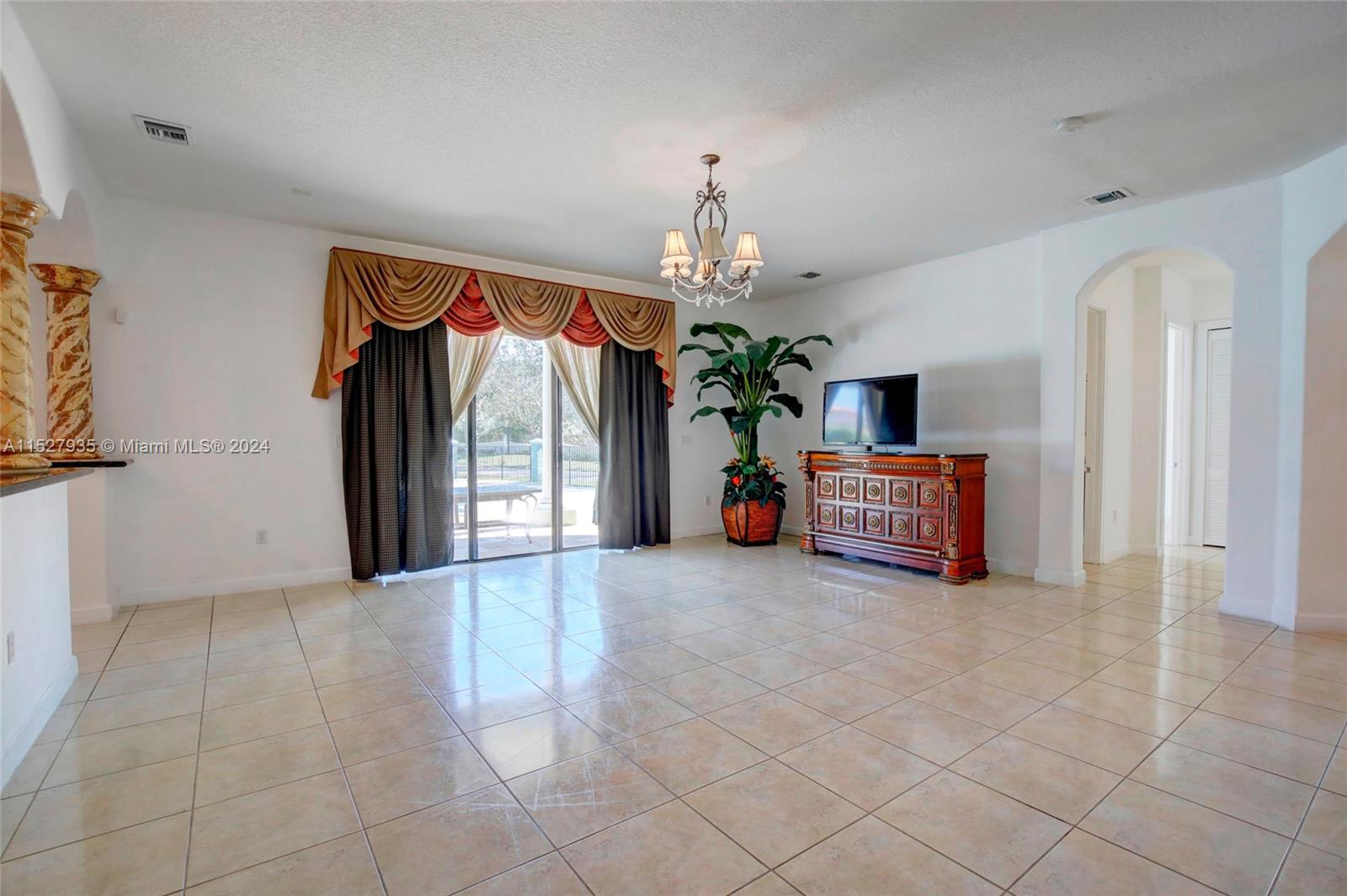 19365 SW 78th Pl, Cutler Bay, Florida 33157, 6 Bedrooms Bedrooms, ,5 BathroomsBathrooms,Residential,For Sale,19365 SW 78th Pl,A11527935