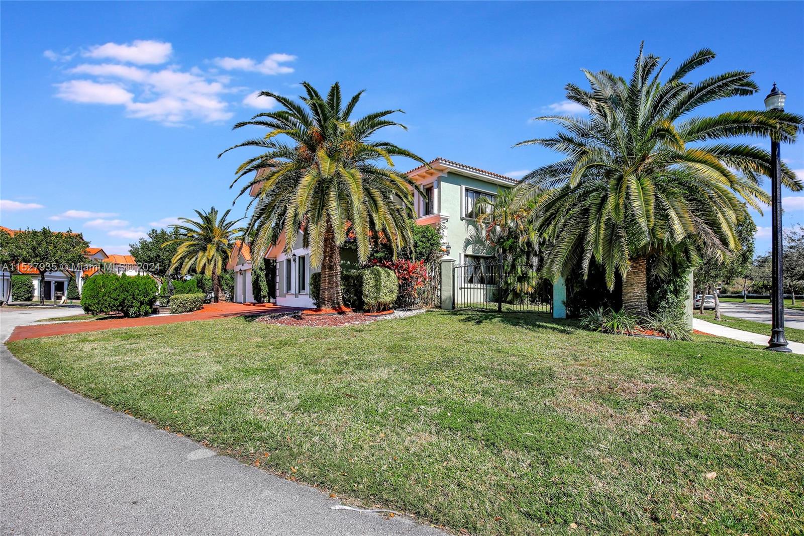19365 SW 78th Pl, Cutler Bay, Florida 33157, 6 Bedrooms Bedrooms, ,5 BathroomsBathrooms,Residential,For Sale,19365 SW 78th Pl,A11527935
