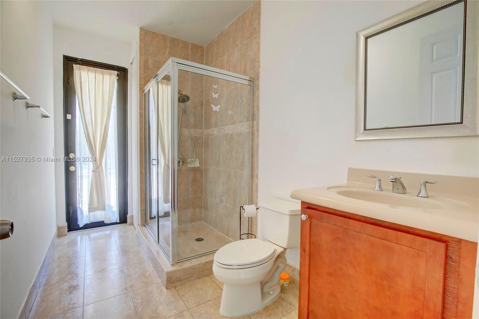 19365 SW 78th Pl, Cutler Bay, Florida 33157, 6 Bedrooms Bedrooms, ,5 BathroomsBathrooms,Residential,For Sale,19365 SW 78th Pl,A11527935