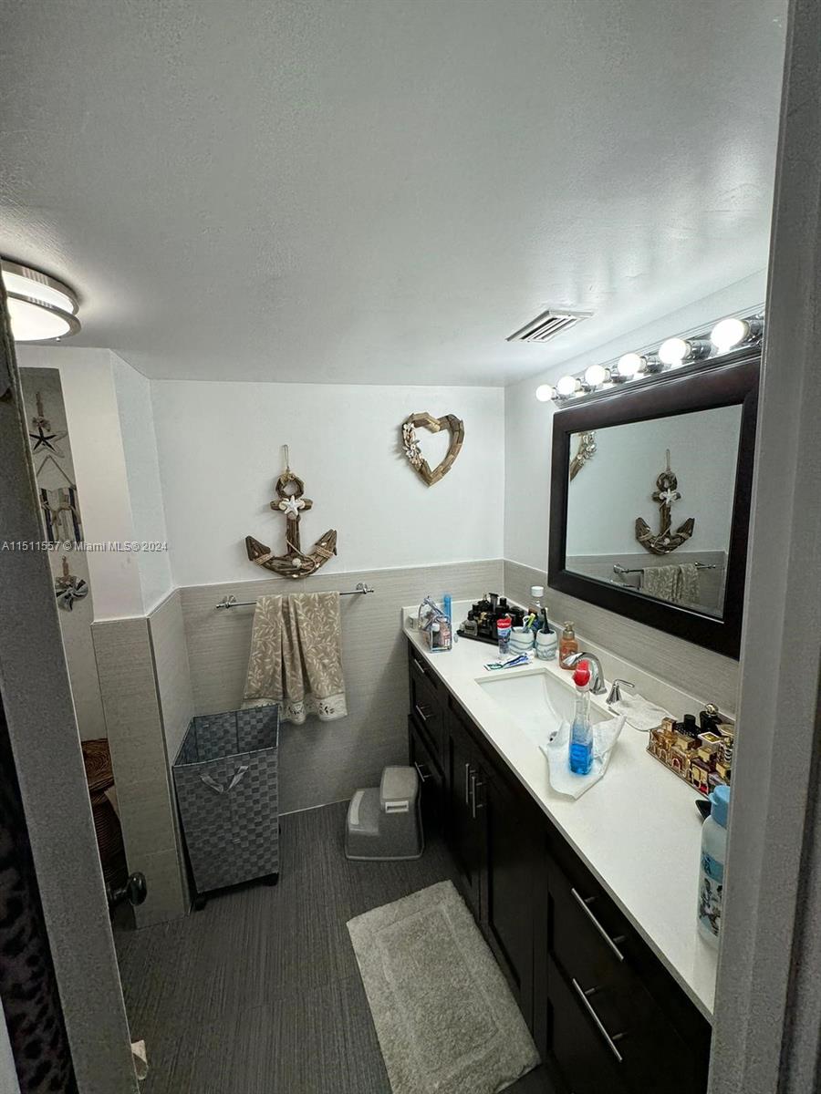 1680 NE 191st St 112-2, Miami, Florida 33179, 2 Bedrooms Bedrooms, ,2 BathroomsBathrooms,Residential,For Sale,1680 NE 191st St 112-2,A11511557