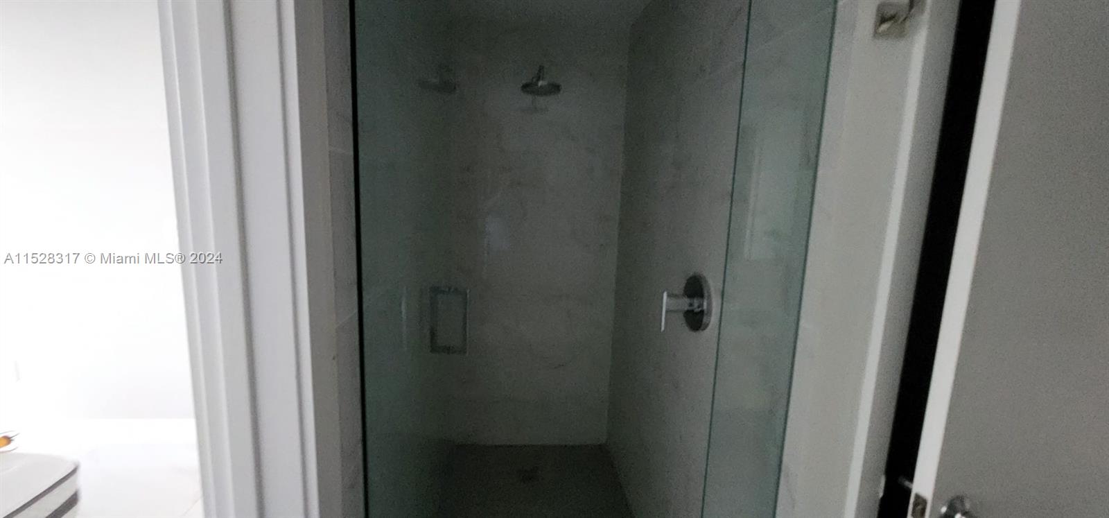 16385 Biscayne Blvd 1106, North Miami Beach, Florida 33160, 2 Bedrooms Bedrooms, ,2 BathroomsBathrooms,Residential,For Sale,16385 Biscayne Blvd 1106,A11528317