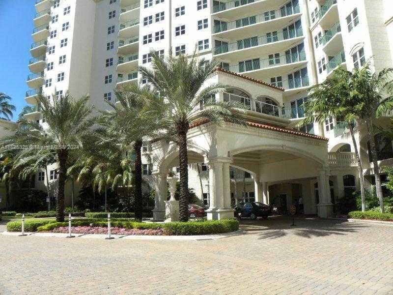 19900 E Country Club Dr #218 For Sale A11525325, FL